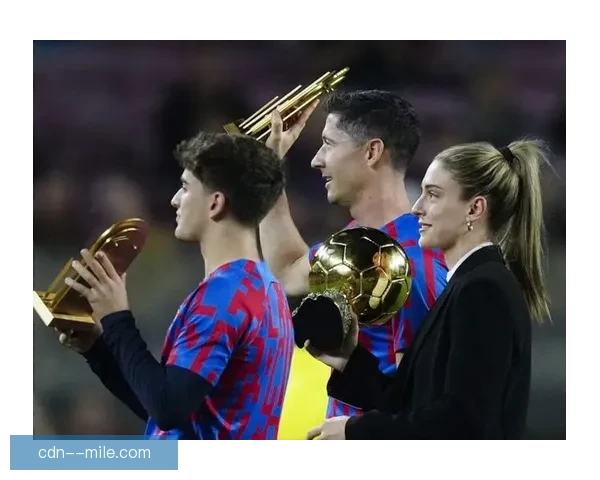 莱万多夫斯基连续斩获世界足球先生荣誉书写传奇生涯